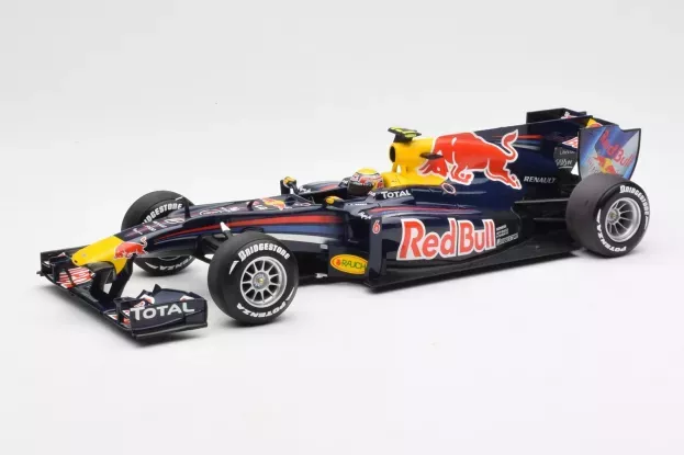 Minichamps Red Bull F1 Rb6 N 6 Race Version 2010 Mark Webber 1:18 110100006